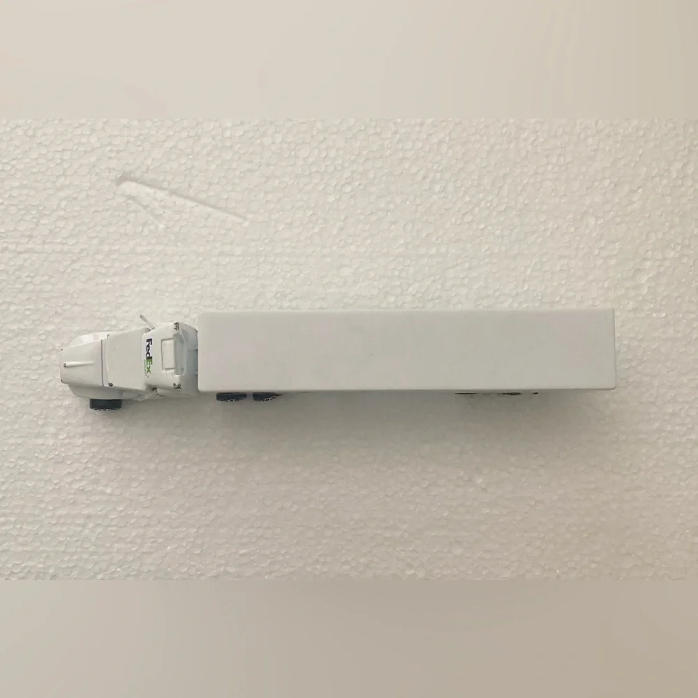 Daron FedEx Ground
Tractor Trailer - Picture 3 of 3